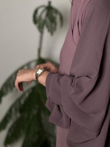 عباية كريب مكسر نص بشت بنفسجي فاتح