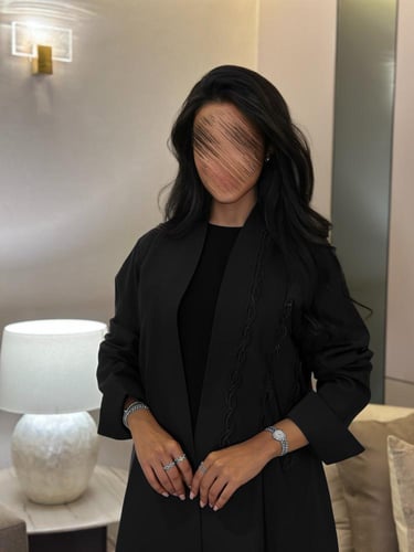 عباية بليزر كتان اسود مع كلفة على الكتف القصة نص ك...