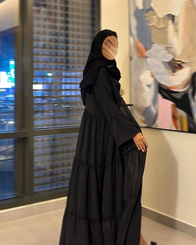 عباية كريب مكسر طبقات أسود
