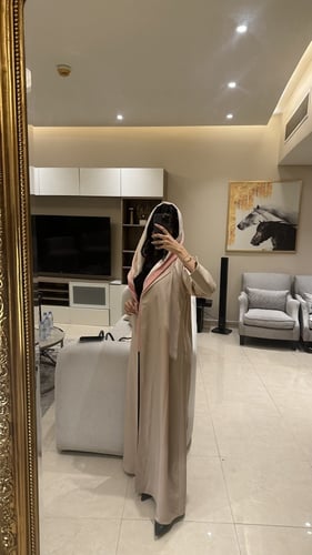 عباية كريب بيج مع طرحة مموج