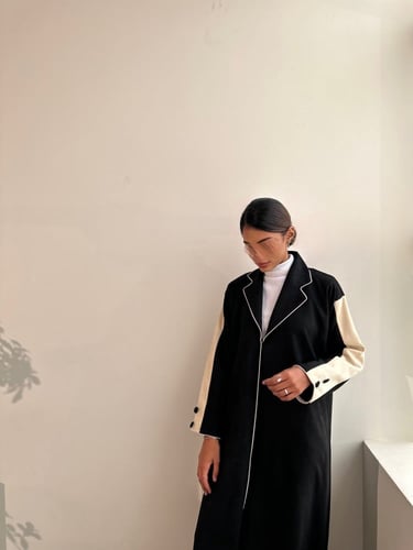 عباية شامواه اسود كم بيج مع زراير