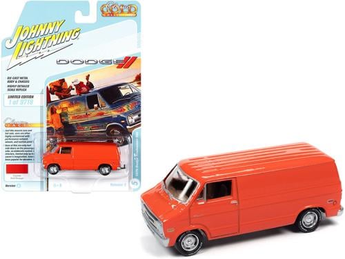 1:64 Johnny Lightning 1976 Dodge Tradesman Van Cus...