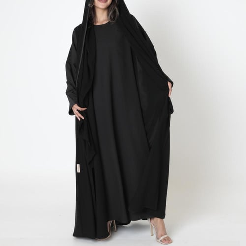 فستان داخلي أسود