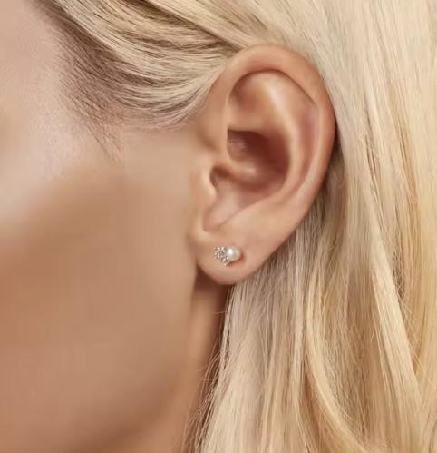 Natural pearl and moissanite earrings