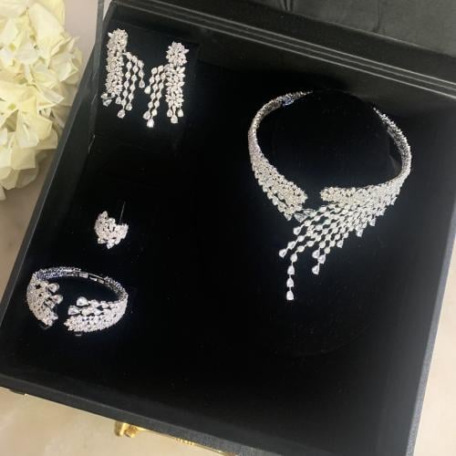 Large choker set: Dawn