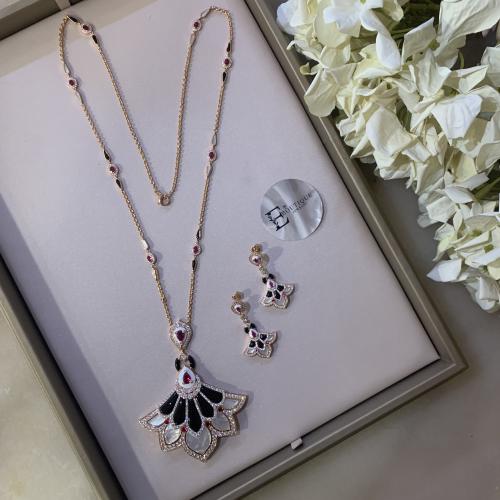 Distinctive Italian rosary set