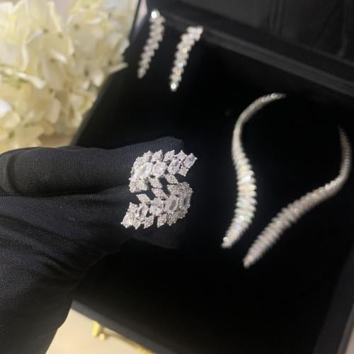 Luxury set: Zipper
