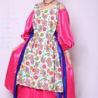 فستان التافتا المطرز