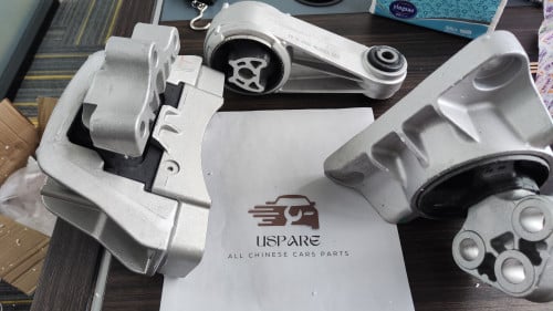 قطعتين كرسي مكينة + قطعة كرسي القير -MG RX