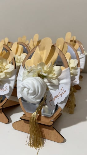 مرايه خشبية