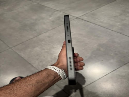 ريد ماجيك نوفا عالمي 256 قيقا 12 رام مع الملحقات