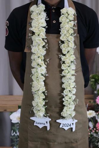 عقد تخرج كلاسيكي بتصميم مخصص