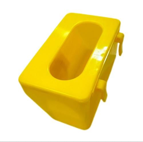 ماكلية لون اصفر داخلية وخارجية للطيور