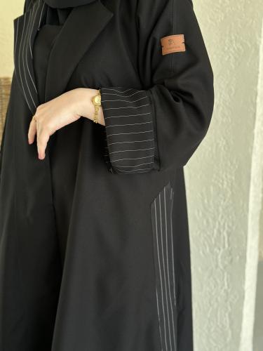 عبايه بليزر كلوش طقطق قماش كريب الاناقه و مقلم كم...