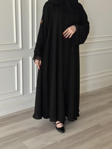 عباية سوداء كلوش بقماش انترنت مع طرحه