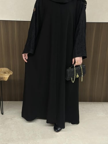 عباه طقطق بقماش انترنت و دانتيل الاكمام