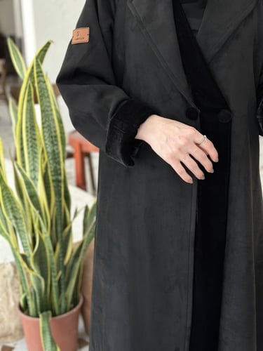 عباه شتويه ربع كلوش شامواه و كم قلاب مخمل