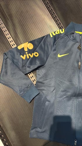 بلوفر البرازيل الأصلي