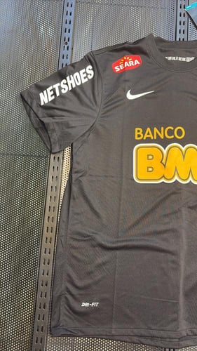 تيشيرت سانتوس الاسود كلاسيكي