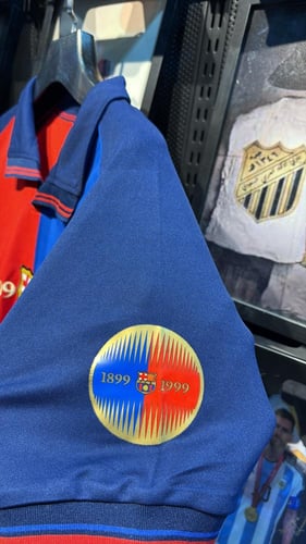 تشيرت برشلونه الأبيض 2026