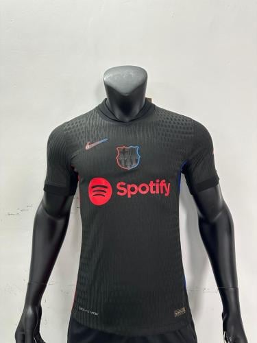 تيشيرت برشلونه الأسود 2025/2026