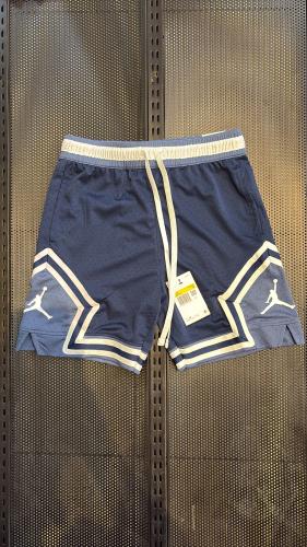 شورت جوردن كحلي سماوي