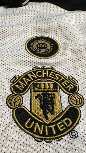 تيشيرت مانشستر كلاسيكي