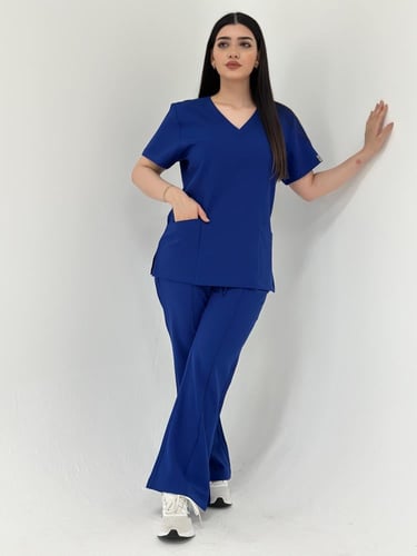 سكراب طبي لون رويال بلو - موديل رقم ٢