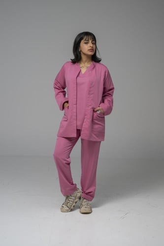 جكت طبي لون زهري