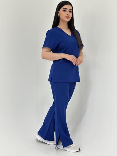 سكراب طبي لون رويال بلو - موديل رقم ٢