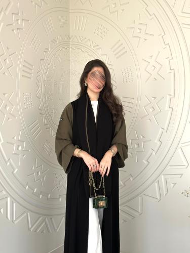 عباية عملية بقماش كريب مع حرير مغسول