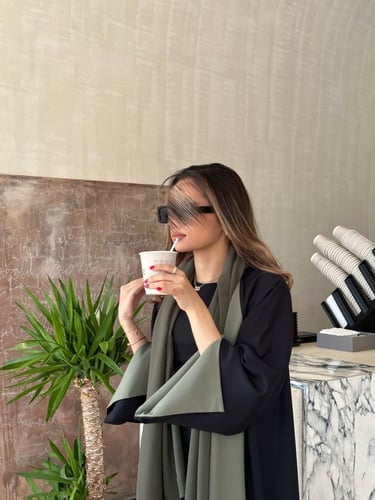 عباية دارك جرين