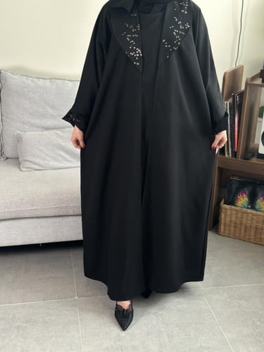 عباية عملية مع ياقة