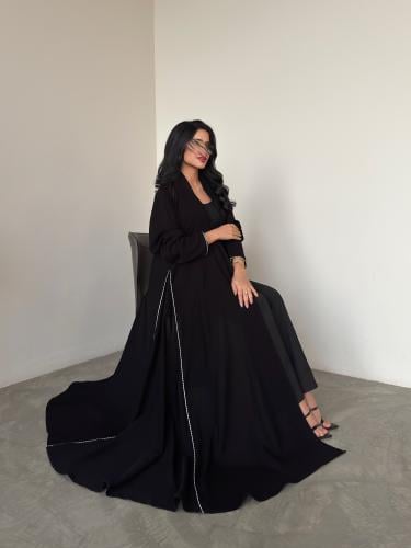 عباية عملية مع كلفة مطرزه