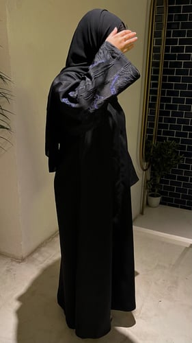 عباية تطريز ازرق