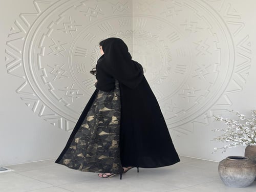 عباية بقماش تفته جاكار