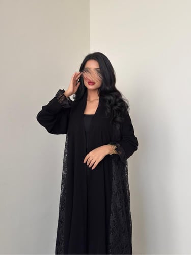 عباية أنيقة ملكي مع دانتيل
