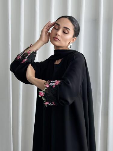 عباية عملية نص كلوش مع كلفه على للاكمام