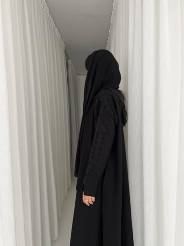 عباية تطريز اسود