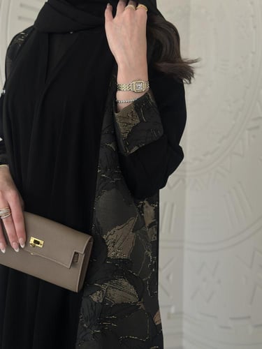 عباية بقماش تفته جاكار