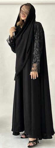 عباية بقصة مستقيمة بدون طقطق