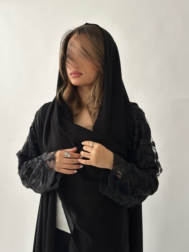 عباية بقصة مستقيمة بدون طقطق