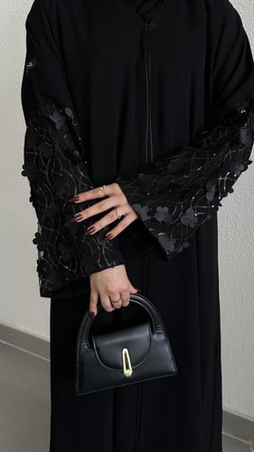 عباية مناسبات بقماش انترنت مع تل وشك