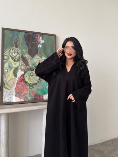 عباية عملية مع اكمام حرير تركي