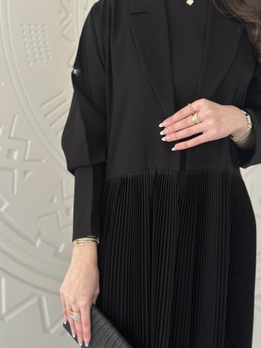 عباية بليزر مع كريب بيلسيه