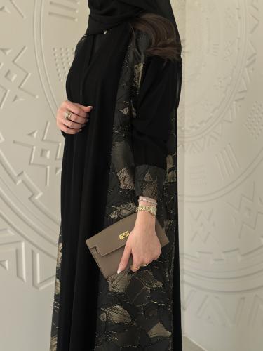 عباية بقماش تفته جاكار