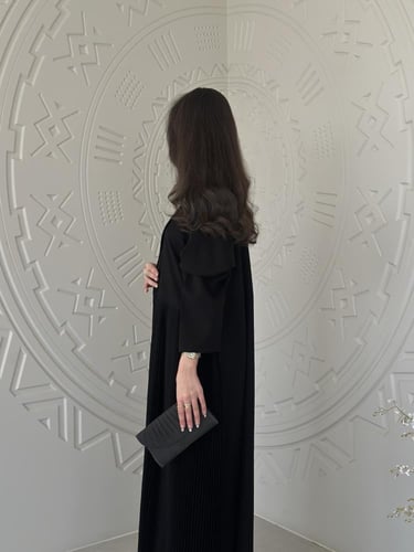 عباية بليزر مع كريب بيلسيه