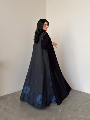 عباية كلوش مع تفته مطرز