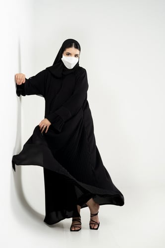 عباية بليسيه اسود