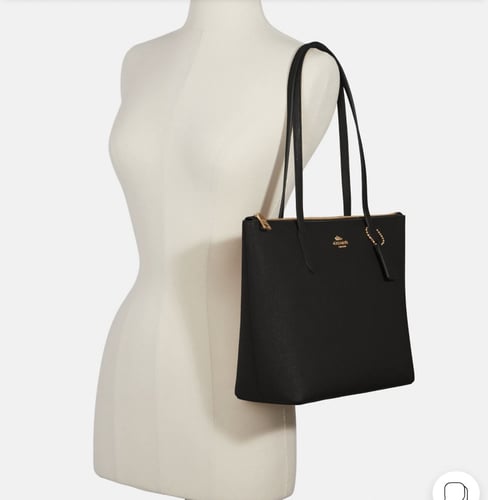 شنطة كوتش اوتليت _ توب توتي باق